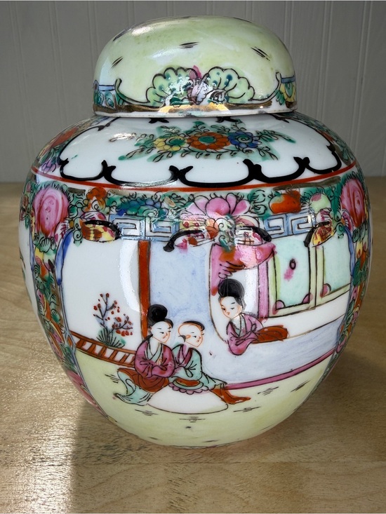 Vintage Other - Vintage 70s Hong Kong Famille Rose Medallion Hand-Painted Porcelain Ginger Jar